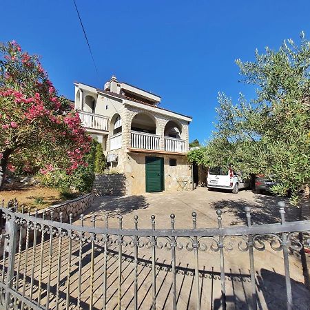 Apartmani Latin Jezera Esterno foto