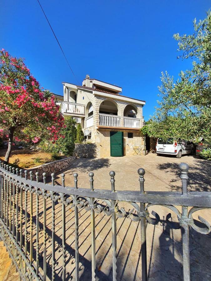 Apartmani Latin Jezera Esterno foto