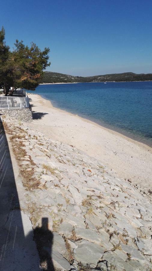Apartmani Latin Jezera Esterno foto